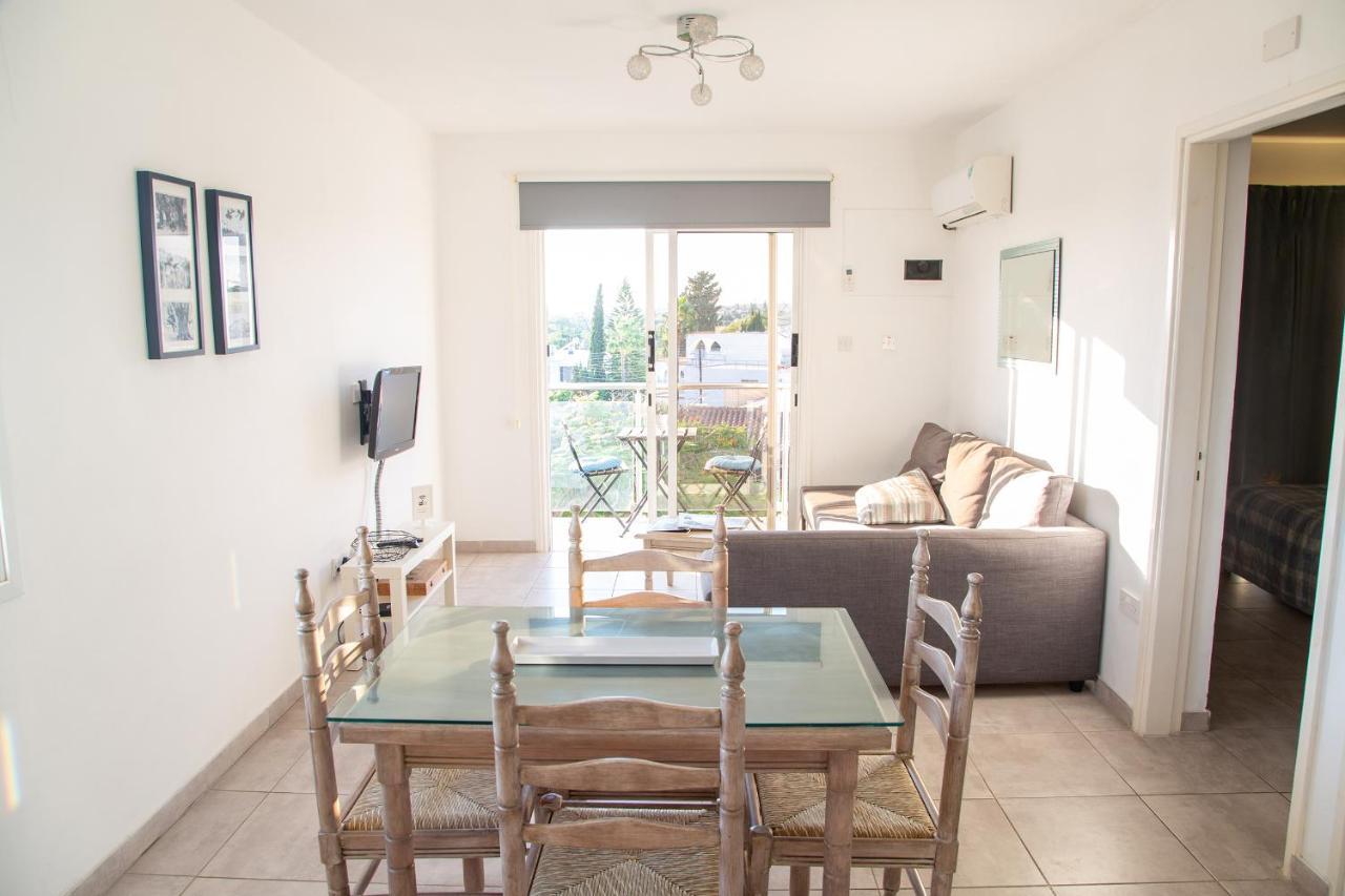 Tikay Holiday Apts Ajia Napa Zewnętrze zdjęcie