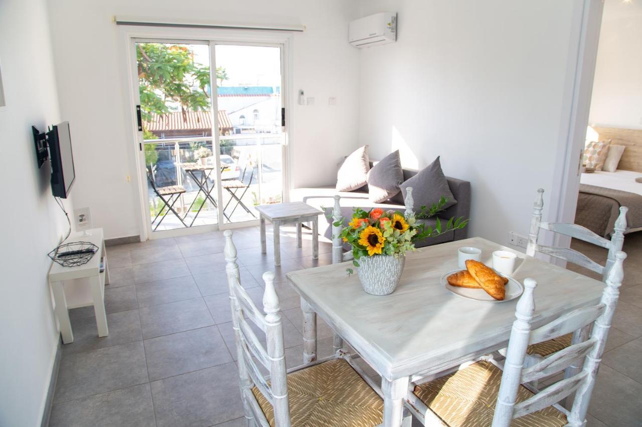 Tikay Holiday Apts Ajia Napa Zewnętrze zdjęcie