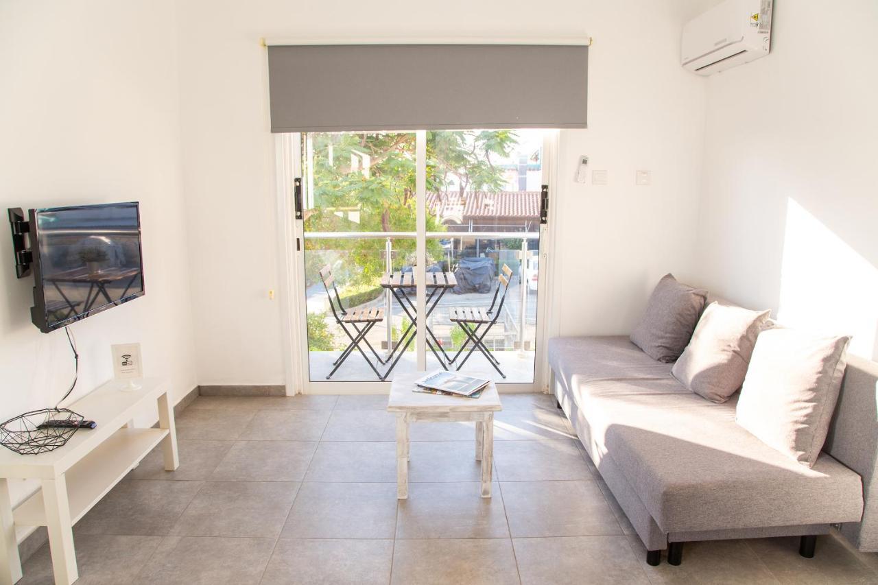 Tikay Holiday Apts Ajia Napa Zewnętrze zdjęcie