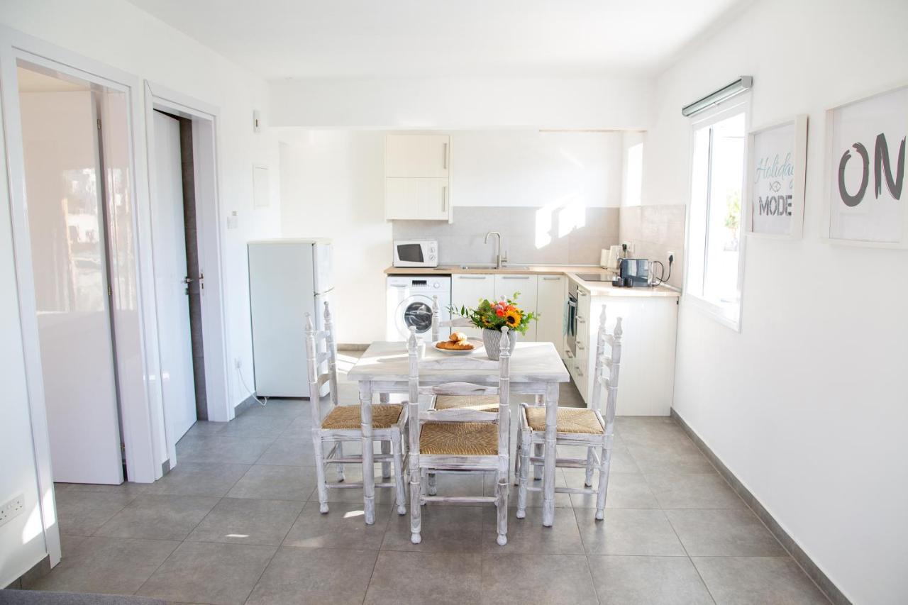 Tikay Holiday Apts Ajia Napa Zewnętrze zdjęcie